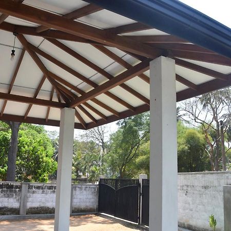 Silverline Guest House Anuradhapura Exterior foto